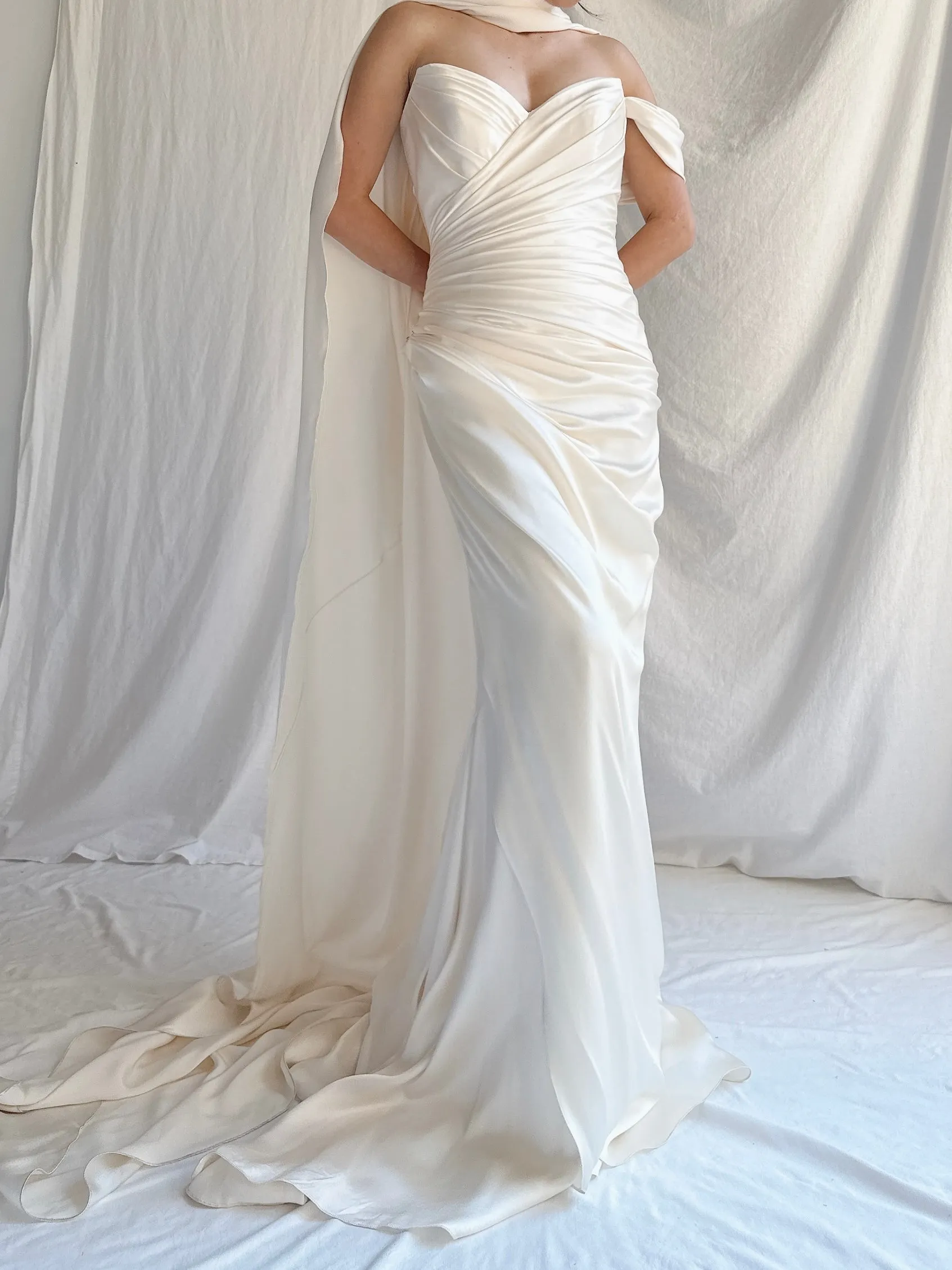 00 Romona Keveza Silk Gown - M/8