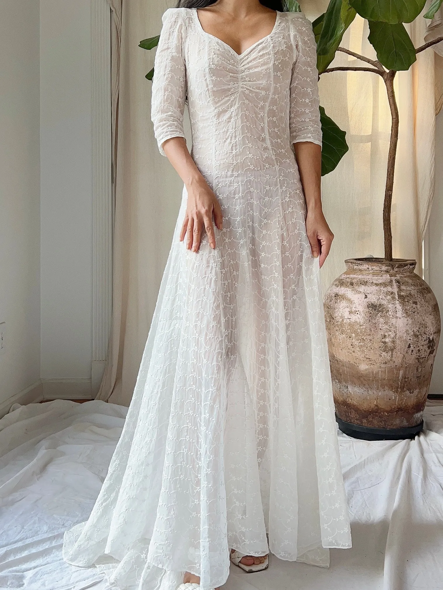1940s Embroidered Organdy Dress - XXS