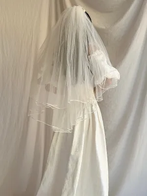 1980s Ivory Double Layered Hip-Length Tulle Veil