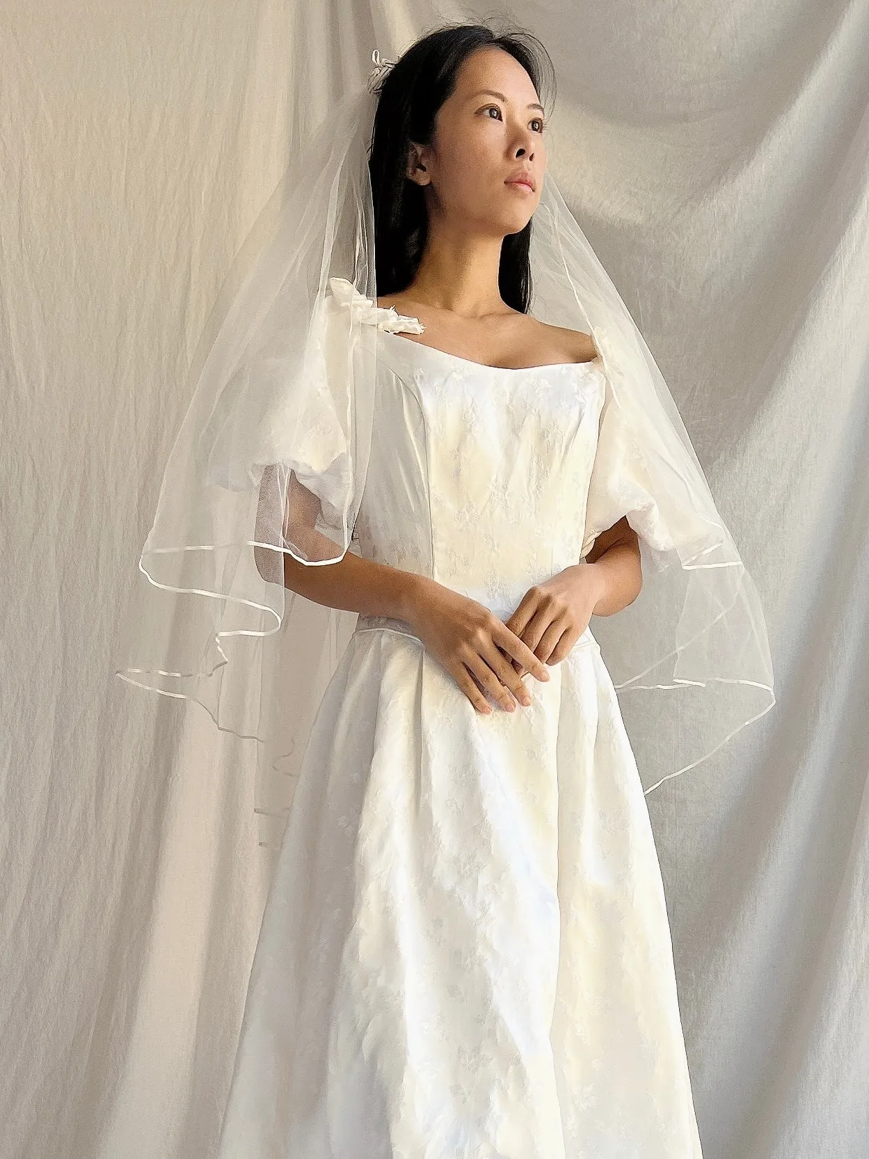 1980s Ivory Double Layered Hip-Length Tulle Veil