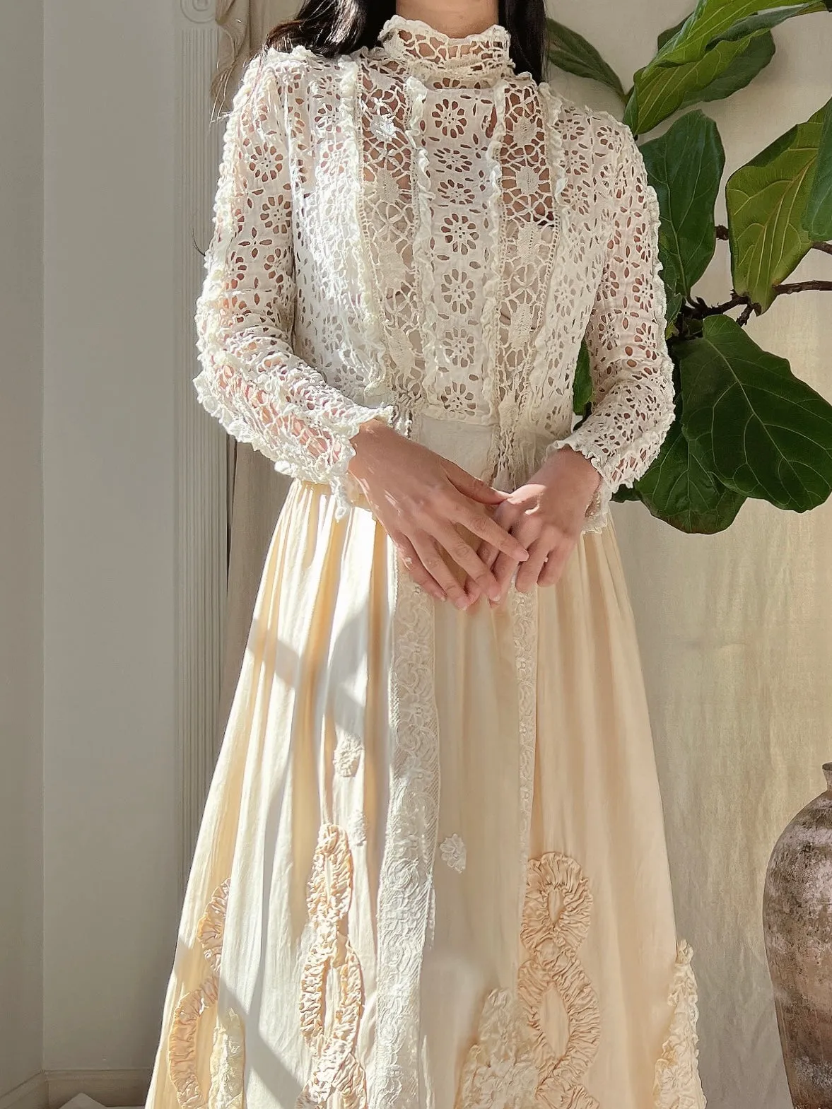 Antique Eyelet Embroidered Top - XS
