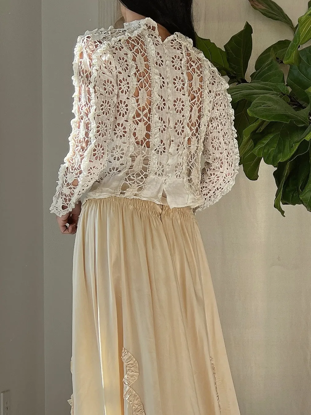Antique Eyelet Embroidered Top - XS