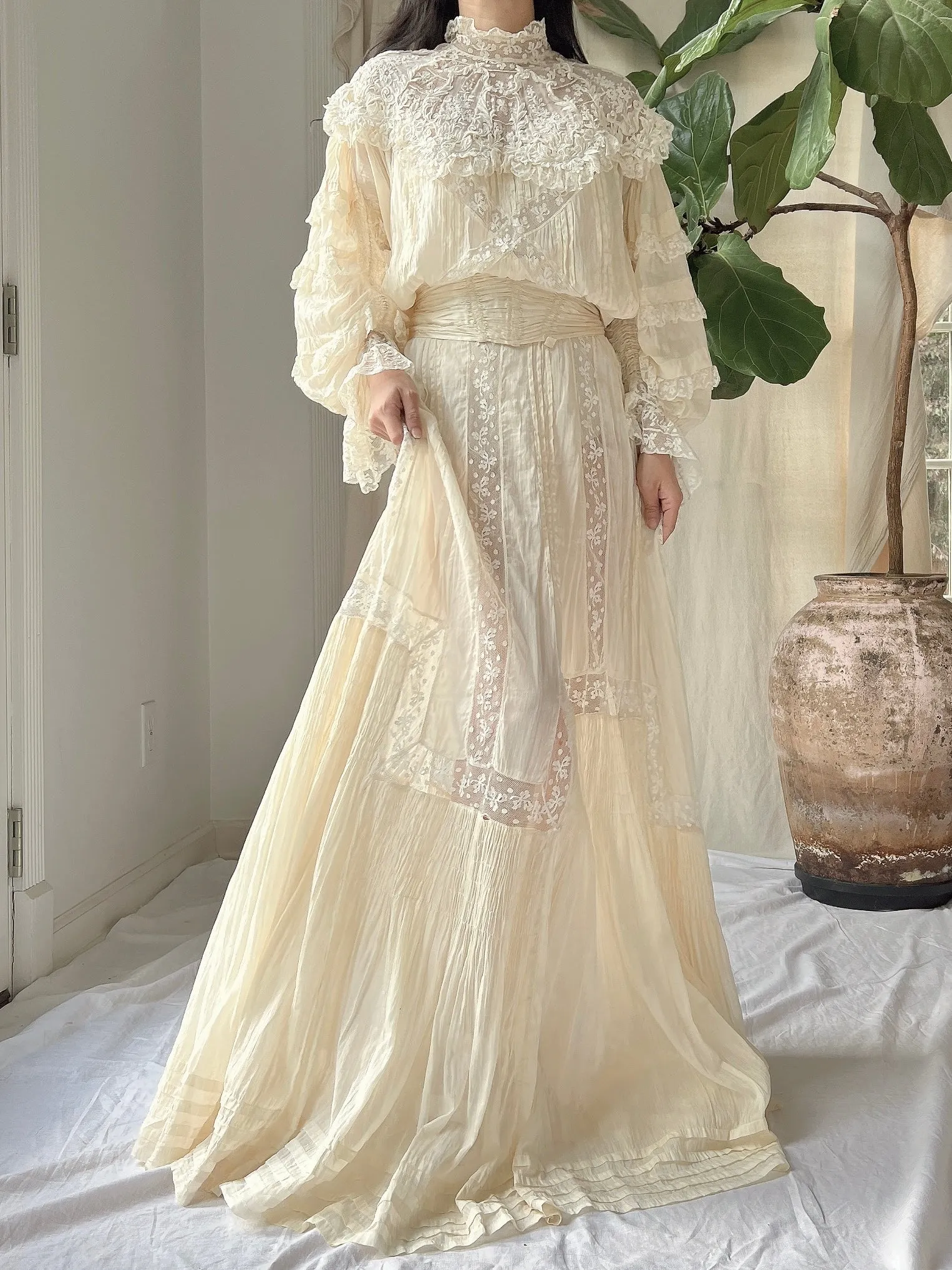 Antique Silk Puff Sleeves Ensemble - S/M