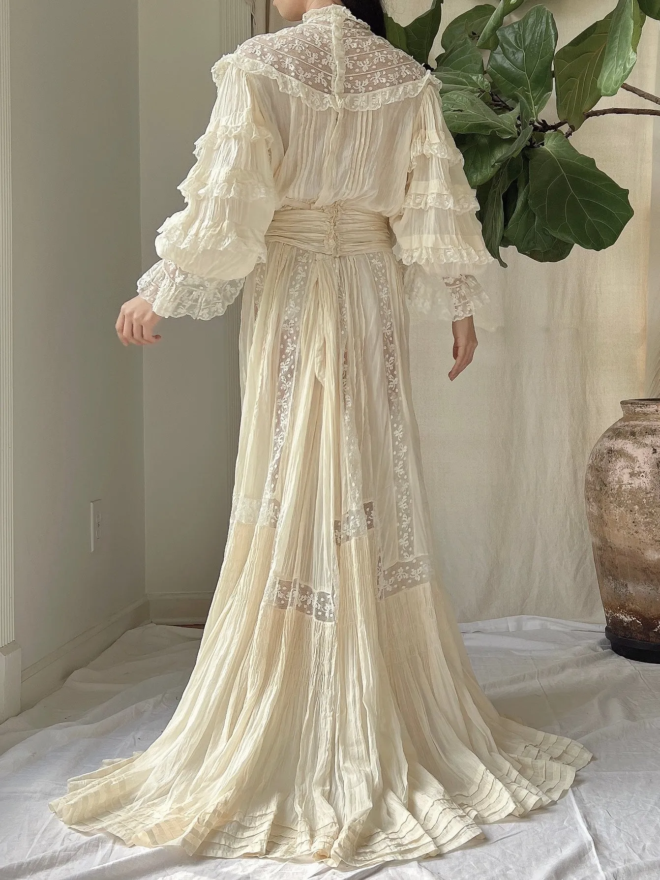 Antique Silk Puff Sleeves Ensemble - S/M