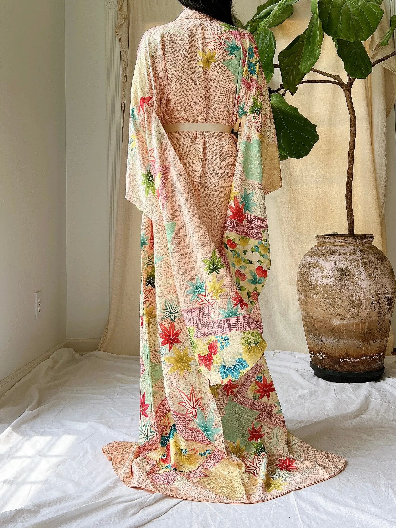 Vintage Patterned Leaf Silk Kimono - OSFM
