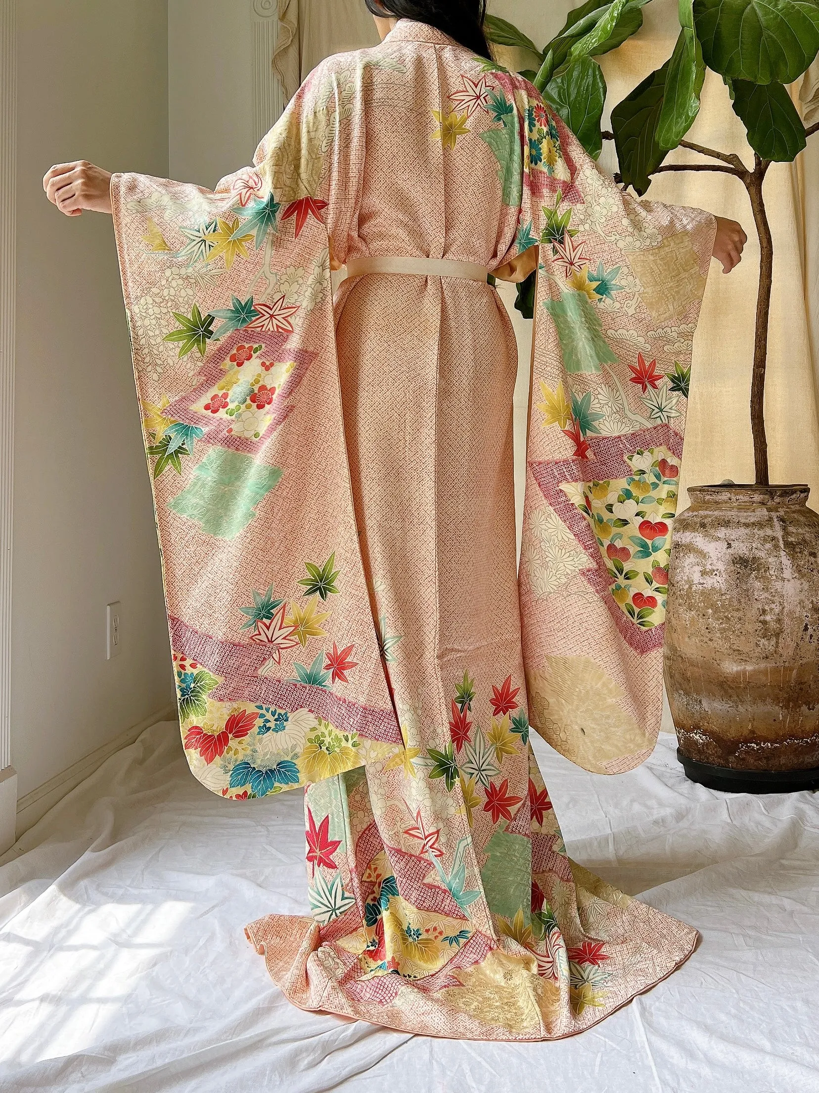Vintage Patterned Leaf Silk Kimono - OSFM