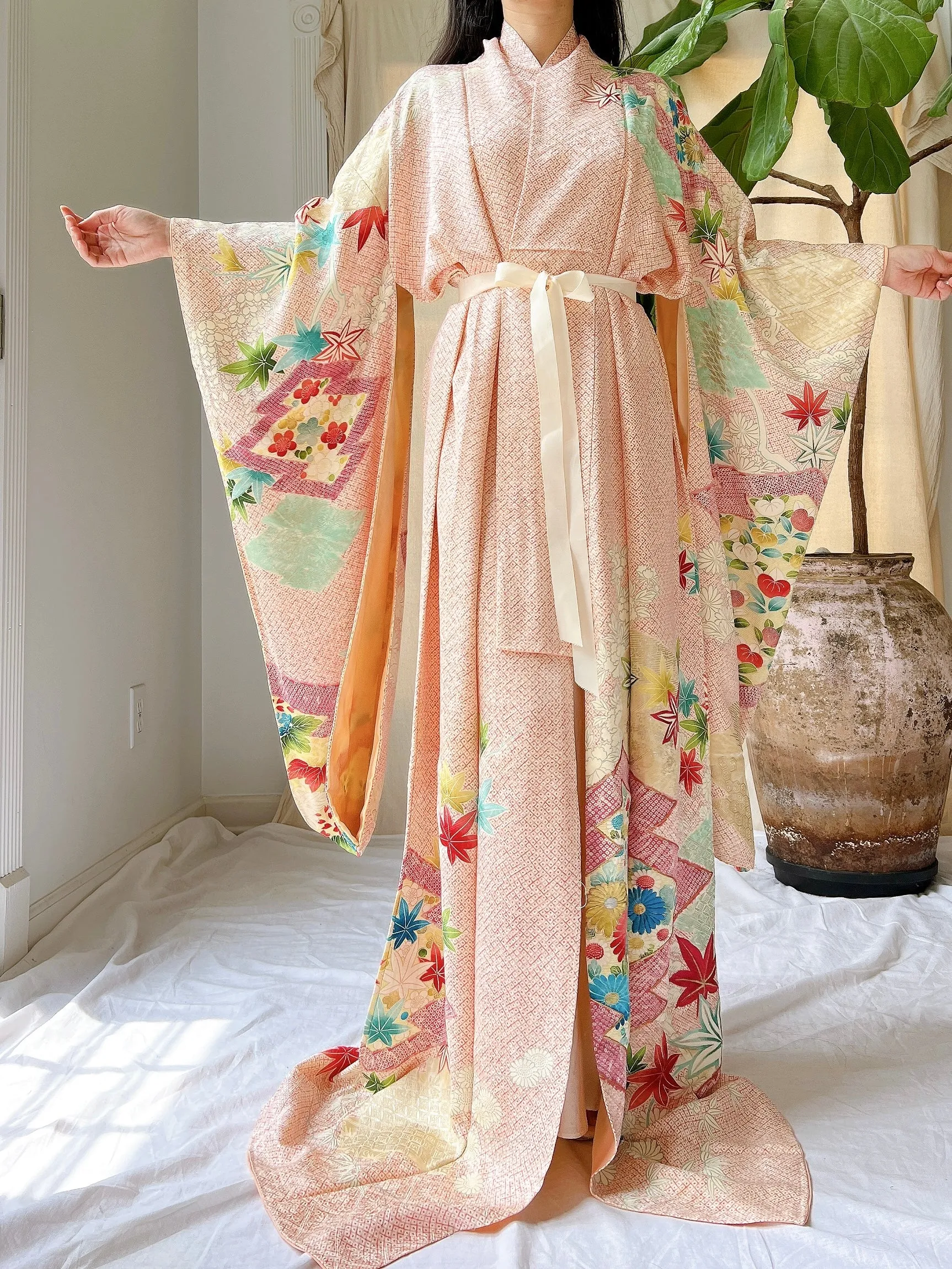 Vintage Patterned Leaf Silk Kimono - OSFM