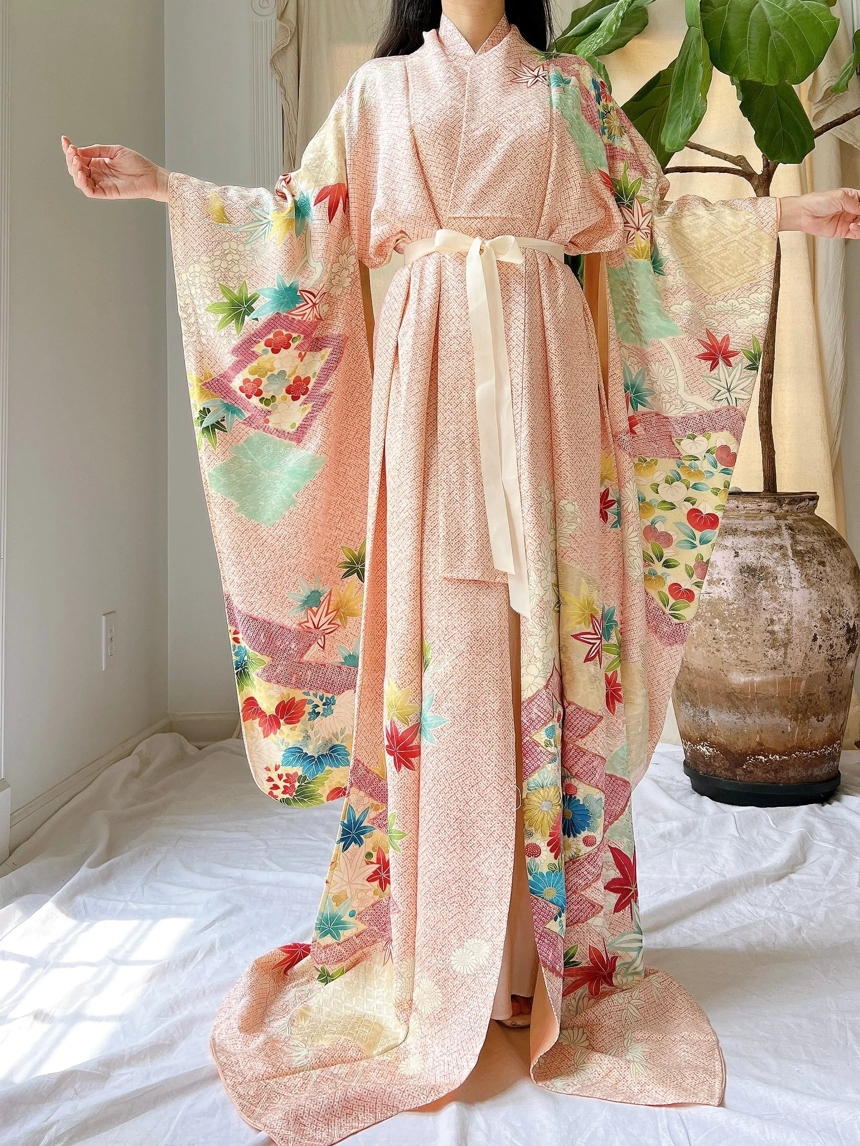 Vintage Patterned Leaf Silk Kimono - OSFM