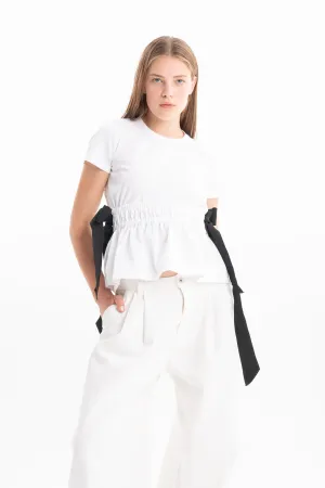 WHITE GATHERED CAP SLEEVE T-SHIRT WITH BLACK BOWS